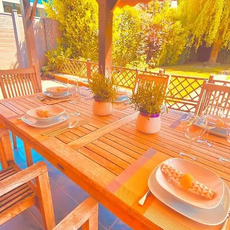 La Douce Rive Villa *